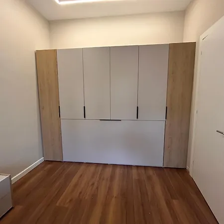 Molla Golem Polisi i Vogel