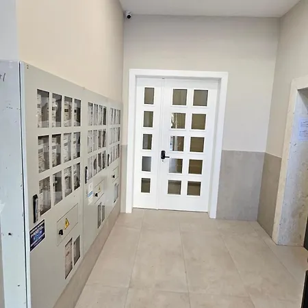 Molla Golem Polisi i Vogel